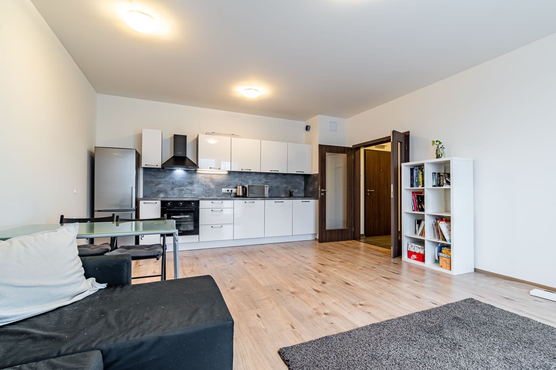 Pronájem bytu 2+kk 66 m², T. G. Masaryka, Horoměřice, Středočeský kraj Pronájem bytu 2+kk 66 m², T. G. Masaryka, Horoměřice, Středočeský kraj