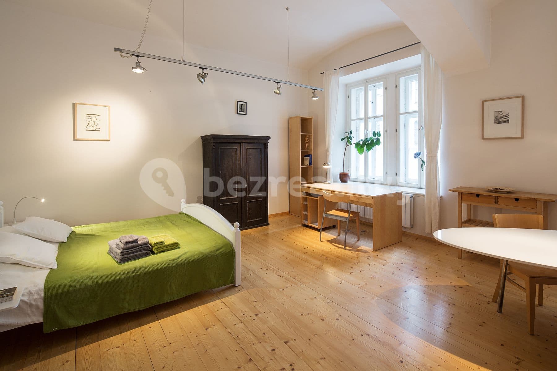 Pronájem bytu 1+1 46 m², Haštalská, Praha, Praha Pronájem bytu 1+1 46 m², Haštalská, Praha, Praha