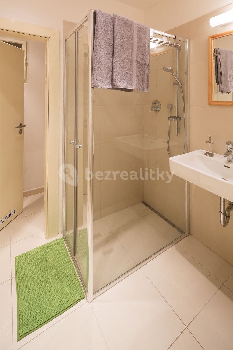Pronájem bytu 1+1 46 m², Haštalská, Praha, Praha Pronájem bytu 1+1 46 m², Haštalská, Praha, Praha
