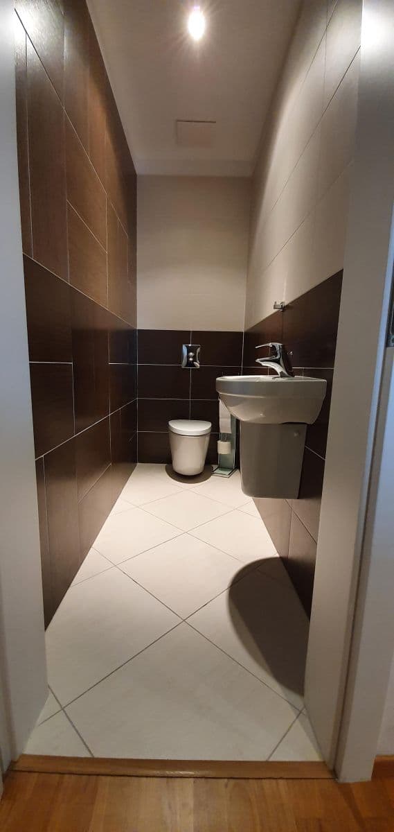 Pronájem bytu 2+kk 64 m², V Přístavu, Praha, Praha Pronájem bytu 2+kk 64 m², V Přístavu, Praha, Praha