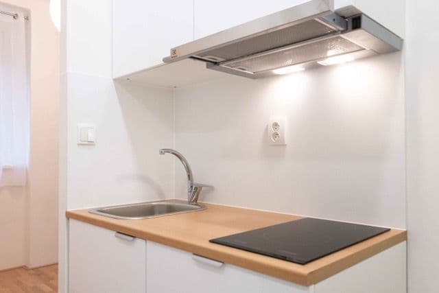 Pronájem bytu 1+kk 24 m², Kouřimská, Praha, Praha Pronájem bytu 1+kk 24 m², Kouřimská, Praha, Praha