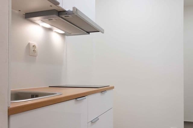 Pronájem bytu 1+kk 24 m², Kouřimská, Praha, Praha Pronájem bytu 1+kk 24 m², Kouřimská, Praha, Praha