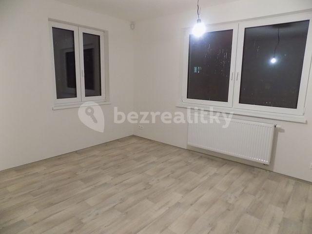 Pronájem bytu 3+1 90 m², Svatopluka Čecha, Čelákovice, Středočeský kraj