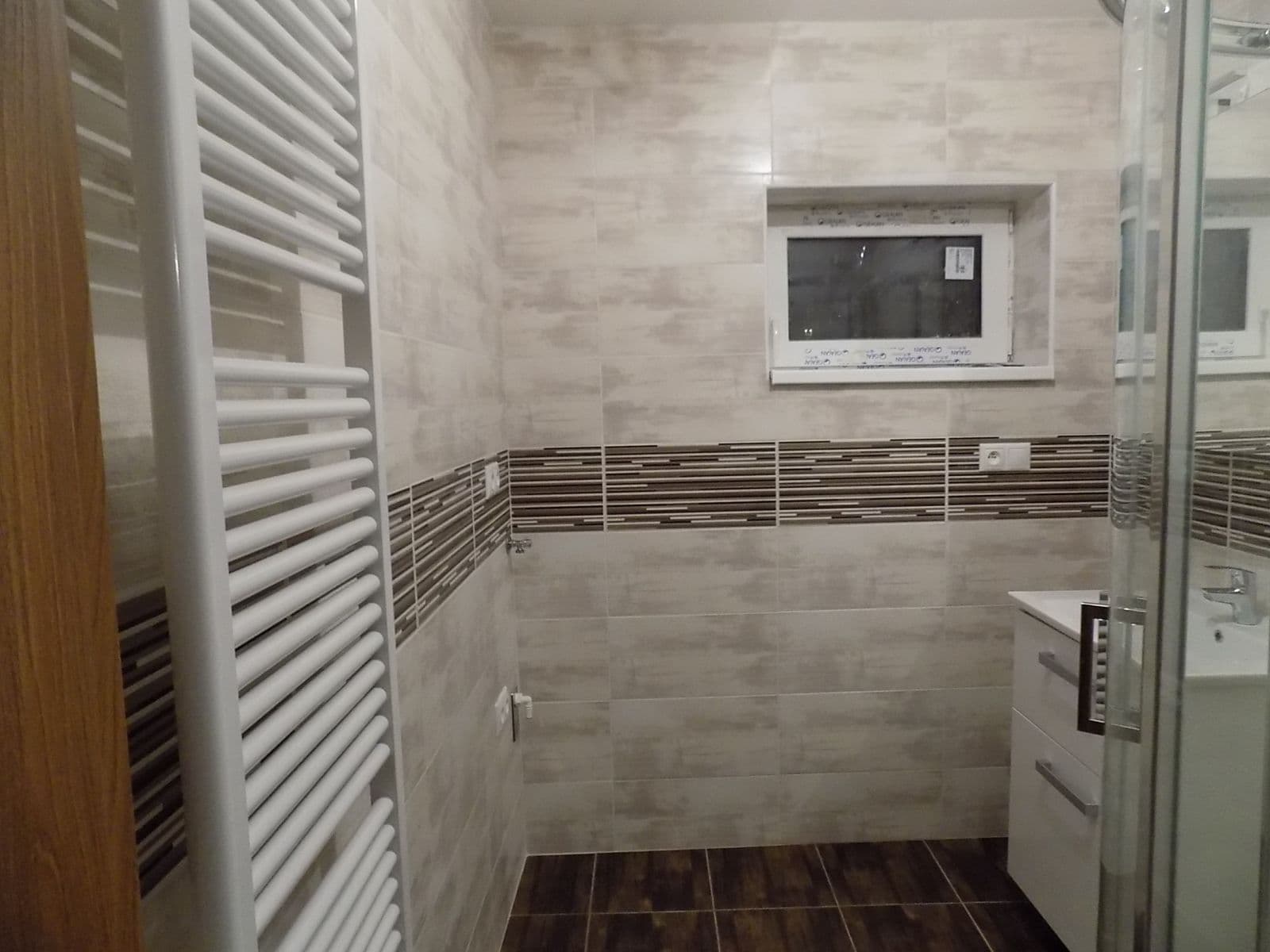 Pronájem bytu 3+1 90 m², Svatopluka Čecha, Čelákovice, Středočeský kraj Pronájem bytu 3+1 90 m², Svatopluka Čecha, Čelákovice, Středočeský kraj