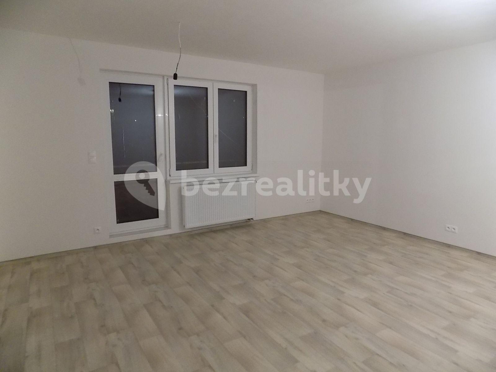 Pronájem bytu 3+1 90 m², Svatopluka Čecha, Čelákovice, Středočeský kraj