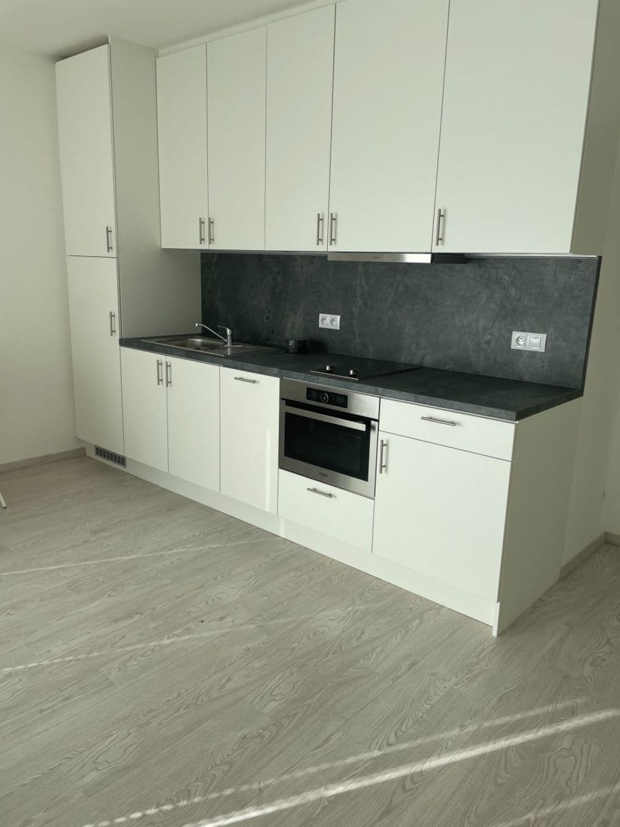 Pronájem bytu 1+kk 30 m², Křižíkova, Praha, Praha Pronájem bytu 1+kk 30 m², Křižíkova, Praha, Praha