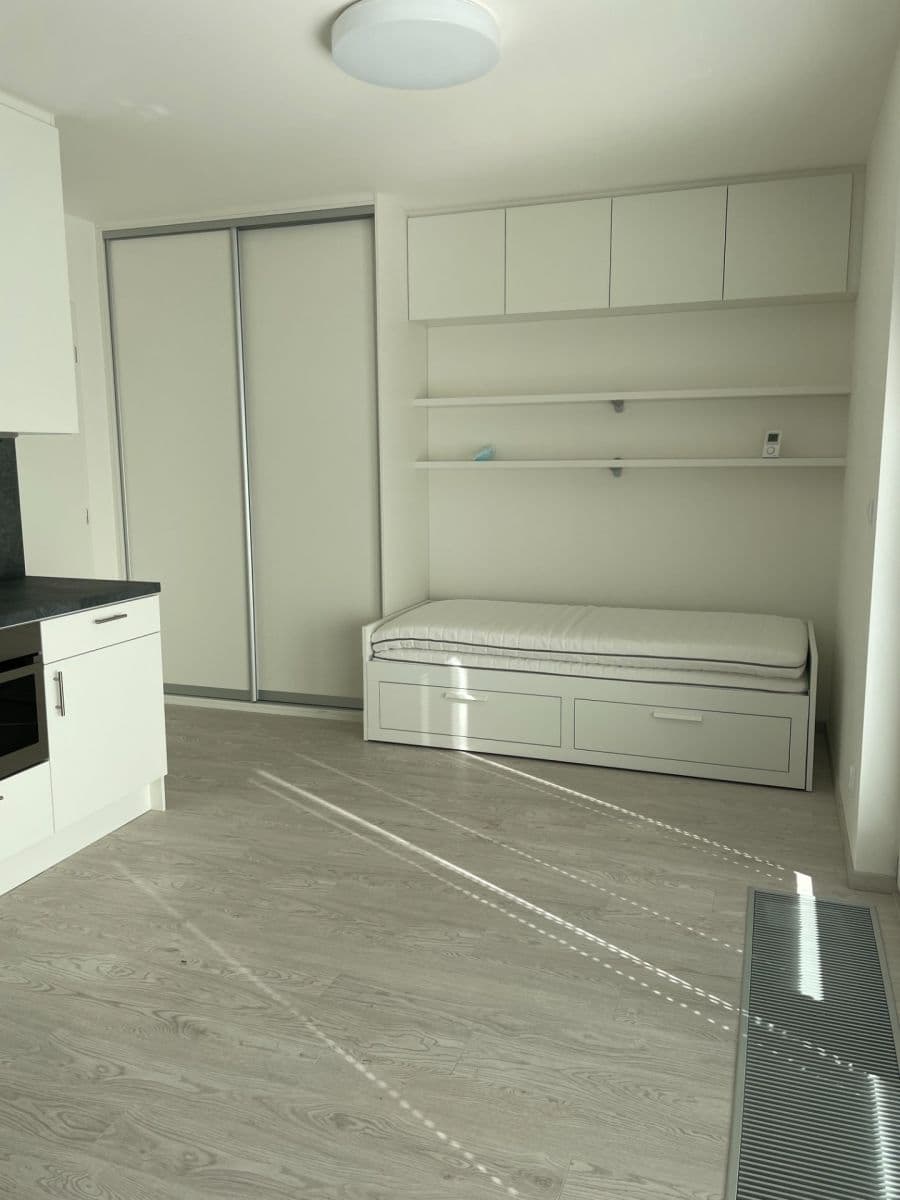 Pronájem bytu 1+kk 30 m², Křižíkova, Praha, Praha Pronájem bytu 1+kk 30 m², Křižíkova, Praha, Praha