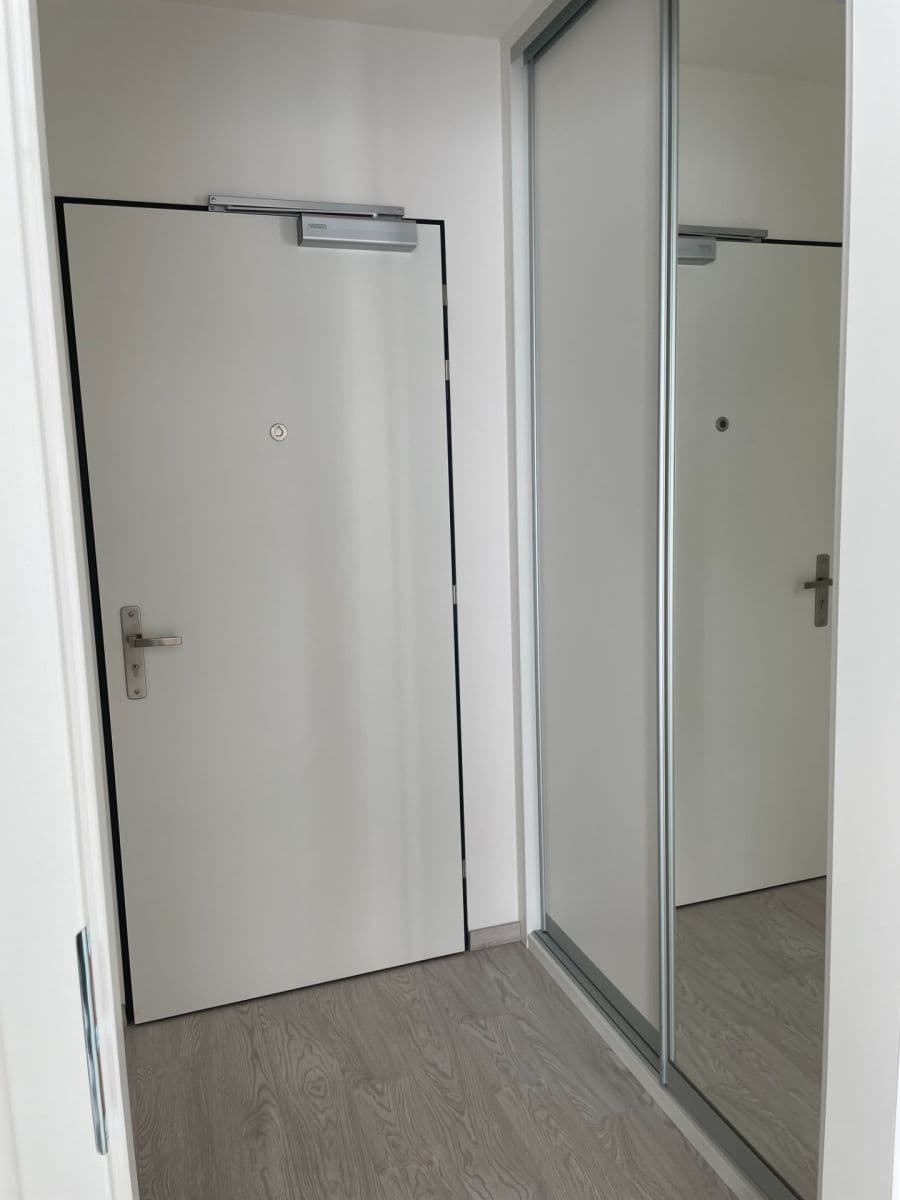 Pronájem bytu 1+kk 30 m², Křižíkova, Praha, Praha Pronájem bytu 1+kk 30 m², Křižíkova, Praha, Praha