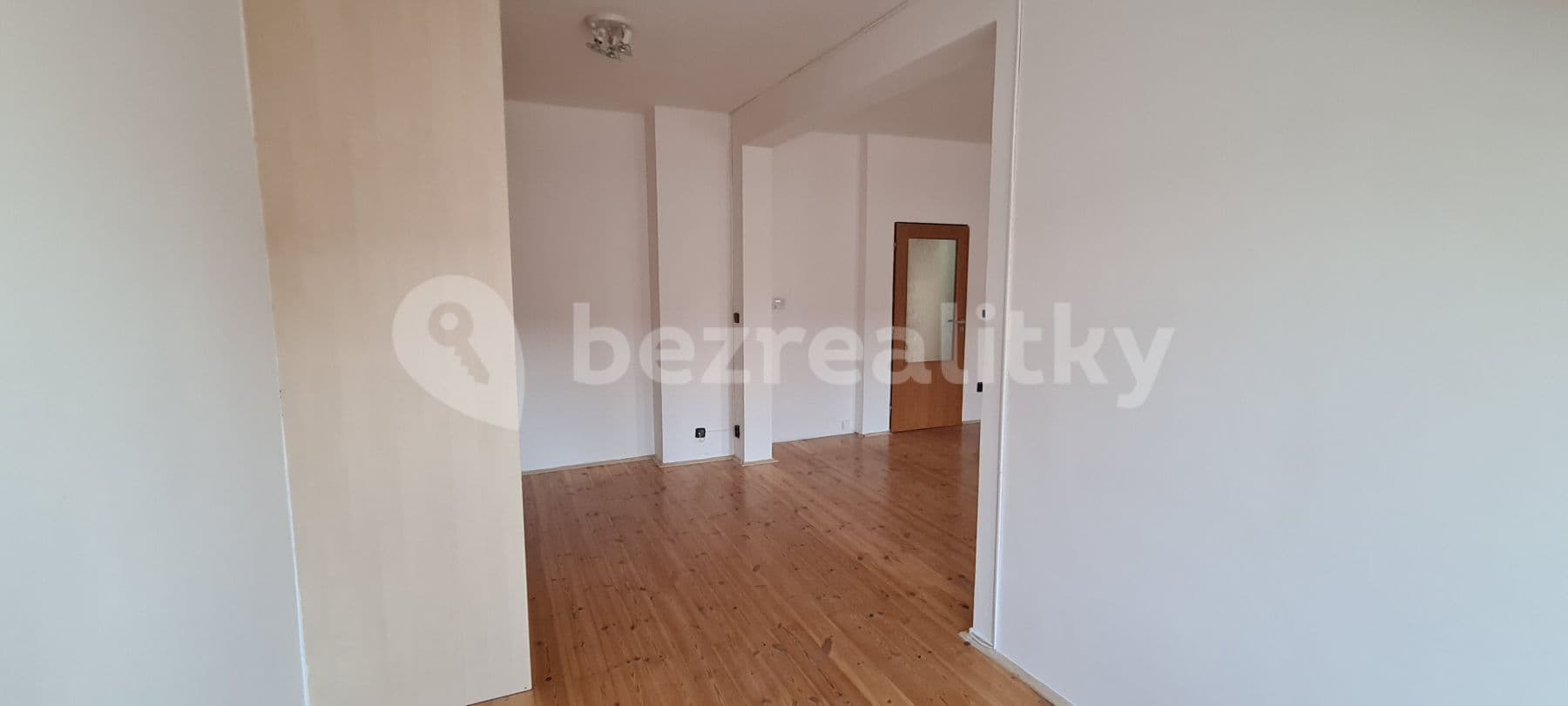 Pronájem bytu 2+1 52 m², Bělehradská, Karlovy Vary, Karlovarský kraj Pronájem bytu 2+1 52 m², Bělehradská, Karlovy Vary, Karlovarský kraj