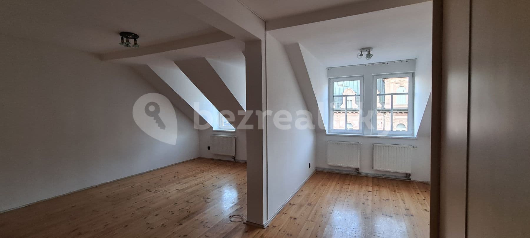 Pronájem bytu 2+1 52 m², Bělehradská, Karlovy Vary, Karlovarský kraj Pronájem bytu 2+1 52 m², Bělehradská, Karlovy Vary, Karlovarský kraj