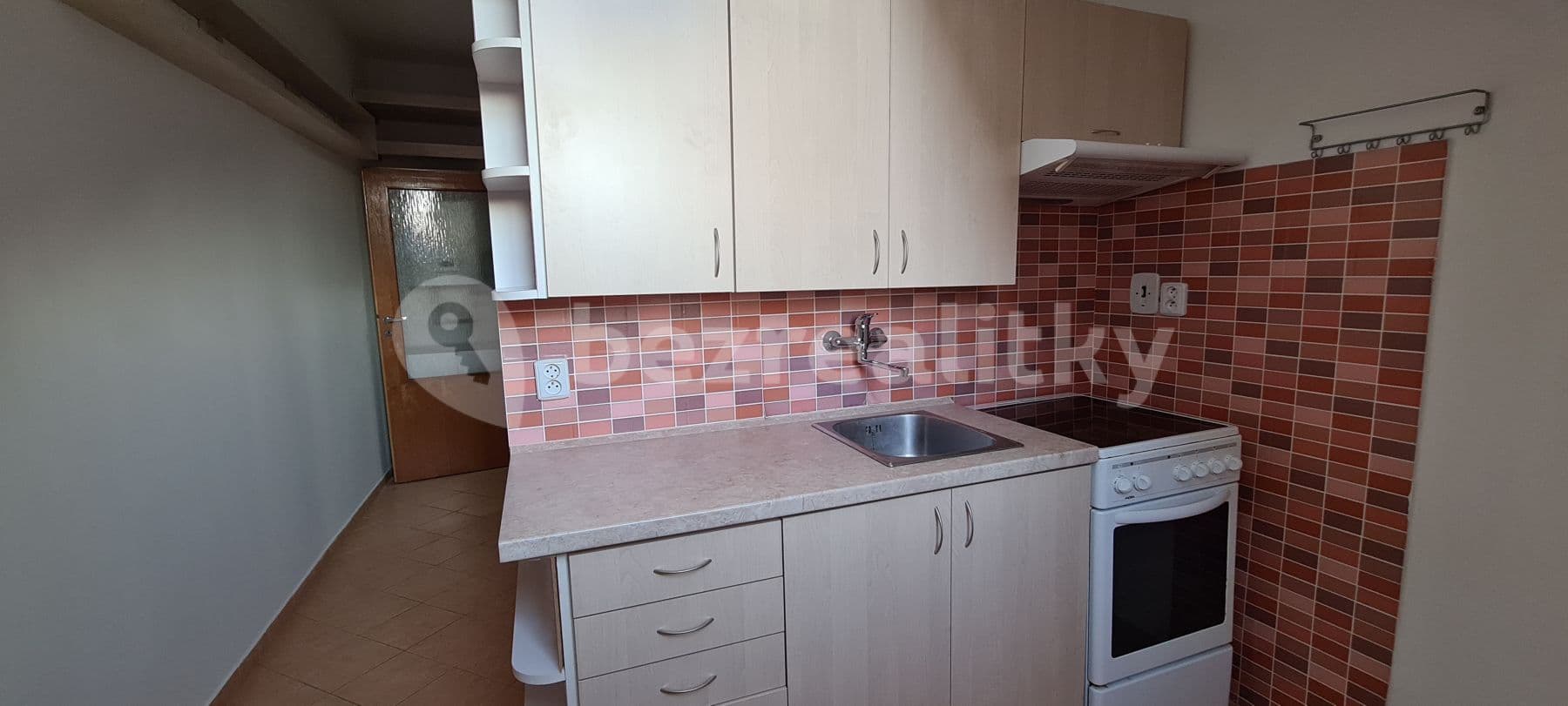 Pronájem bytu 2+1 52 m², Bělehradská, Karlovy Vary, Karlovarský kraj Pronájem bytu 2+1 52 m², Bělehradská, Karlovy Vary, Karlovarský kraj