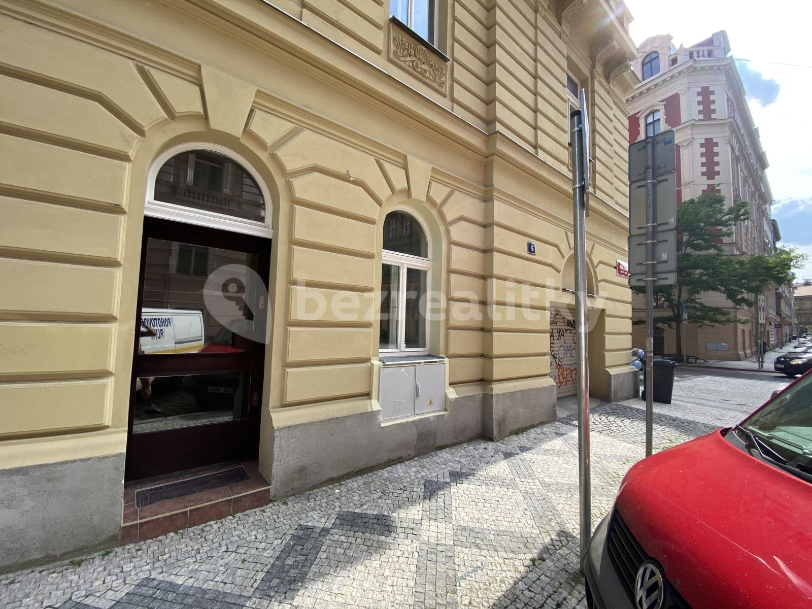 Pronájem nebytového prostoru 35 m², Malátova, Praha, Praha