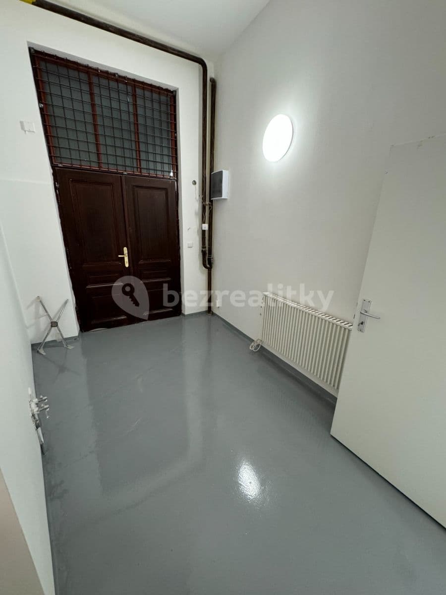 Pronájem nebytového prostoru 35 m², Malátova, Praha, Praha Pronájem nebytového prostoru 35 m², Malátova, Praha, Praha