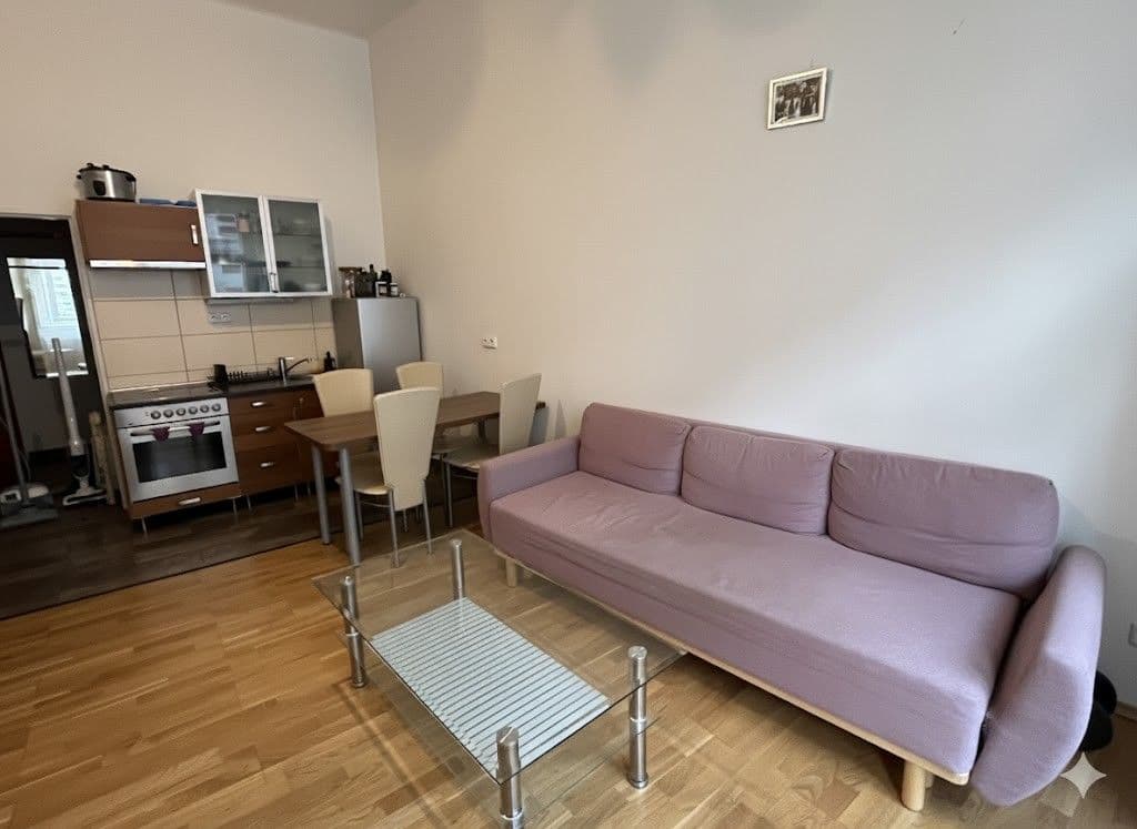 Pronájem bytu 2+kk 38 m², Slezská, Praha, Praha Pronájem bytu 2+kk 38 m², Slezská, Praha, Praha