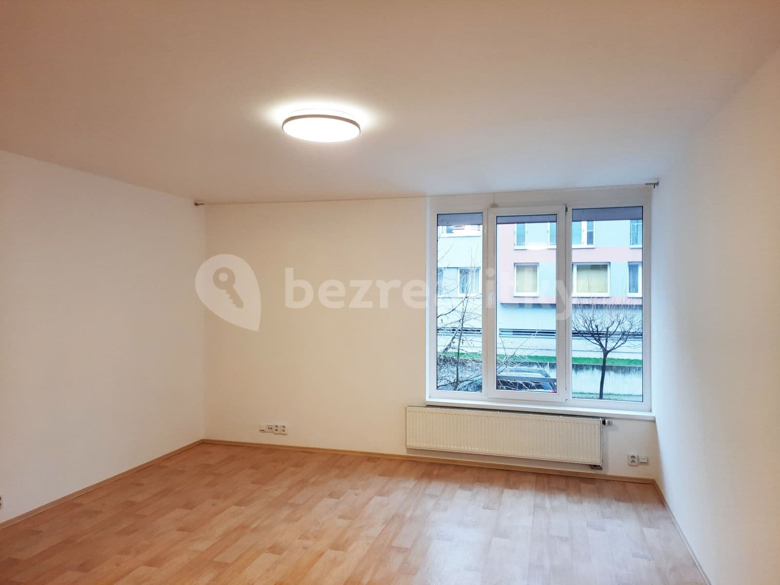 Pronájem bytu 1+kk 40 m², Trmická, Praha, Praha Pronájem bytu 1+kk 40 m², Trmická, Praha, Praha