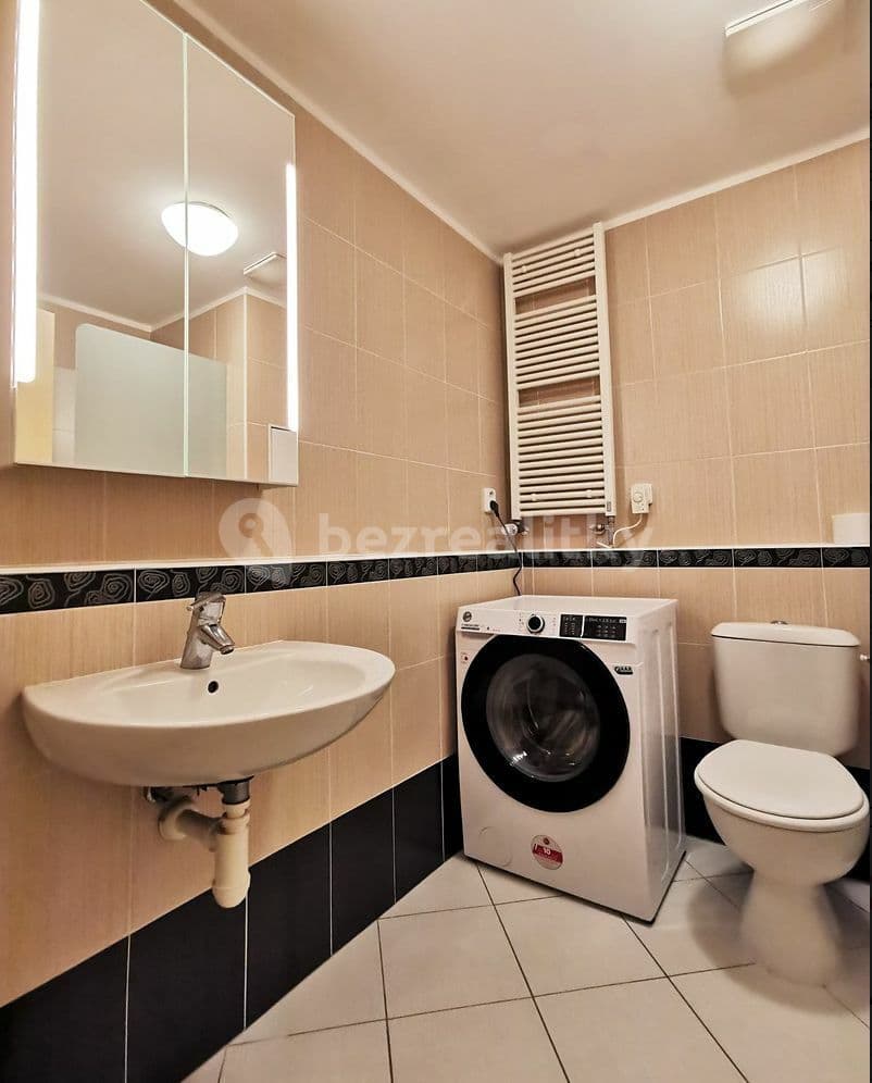 Pronájem bytu 1+kk 40 m², Trmická, Praha, Praha Pronájem bytu 1+kk 40 m², Trmická, Praha, Praha
