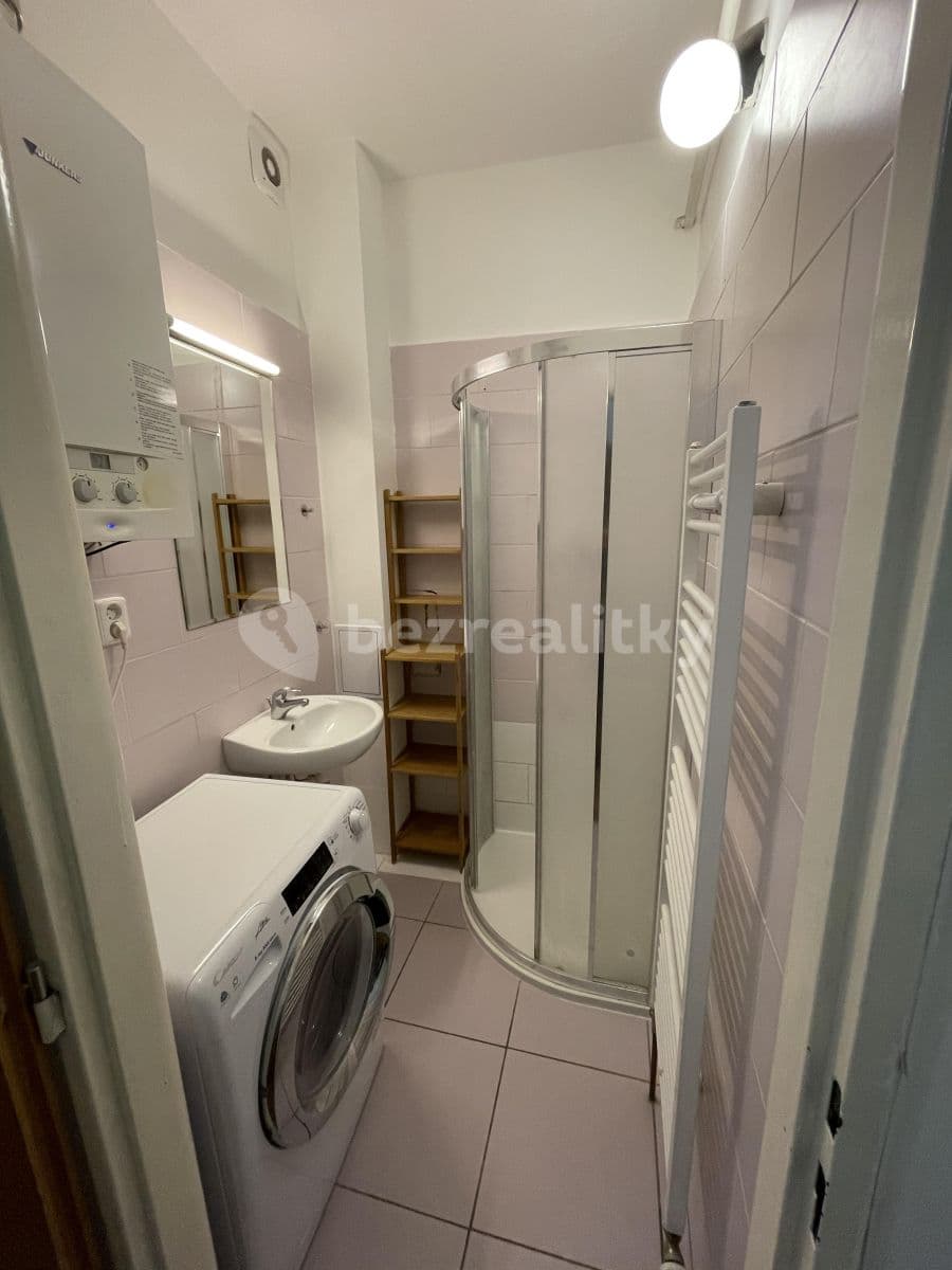 Pronájem bytu 2+1 70 m², Lucemburská, Praha, Praha Pronájem bytu 2+1 70 m², Lucemburská, Praha, Praha