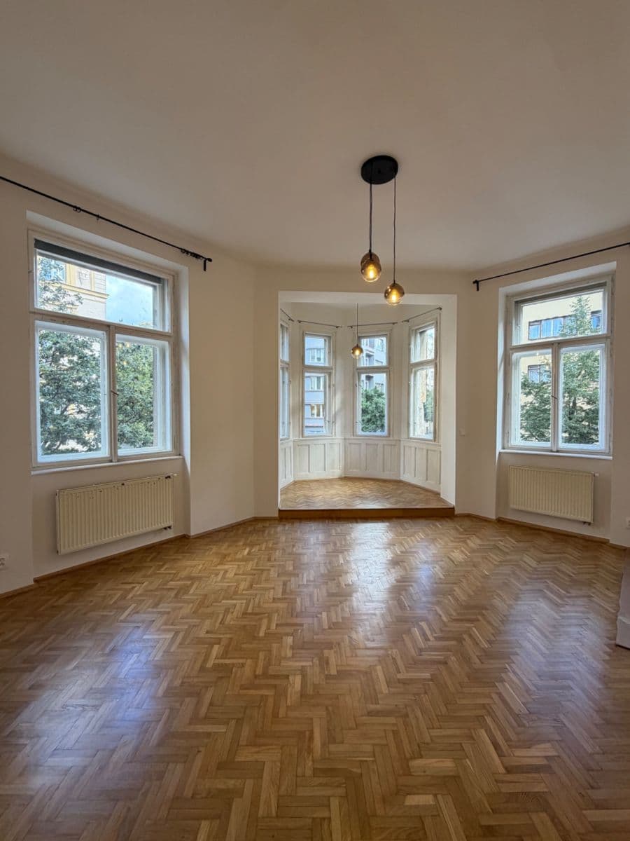 Pronájem bytu 2+1 72 m², Lucemburská, Praha, Praha Pronájem bytu 2+1 72 m², Lucemburská, Praha, Praha