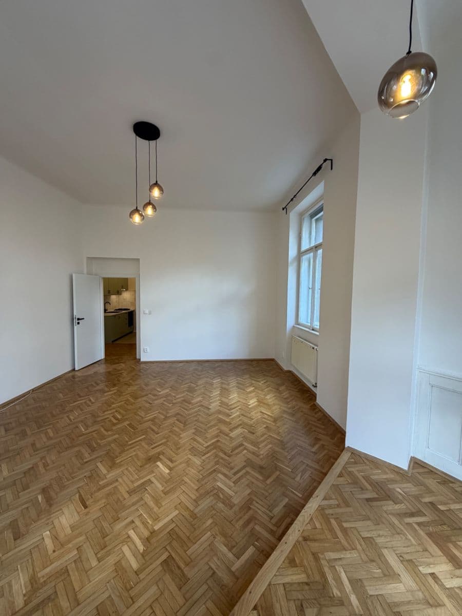 Pronájem bytu 2+1 72 m², Lucemburská, Praha, Praha Pronájem bytu 2+1 72 m², Lucemburská, Praha, Praha
