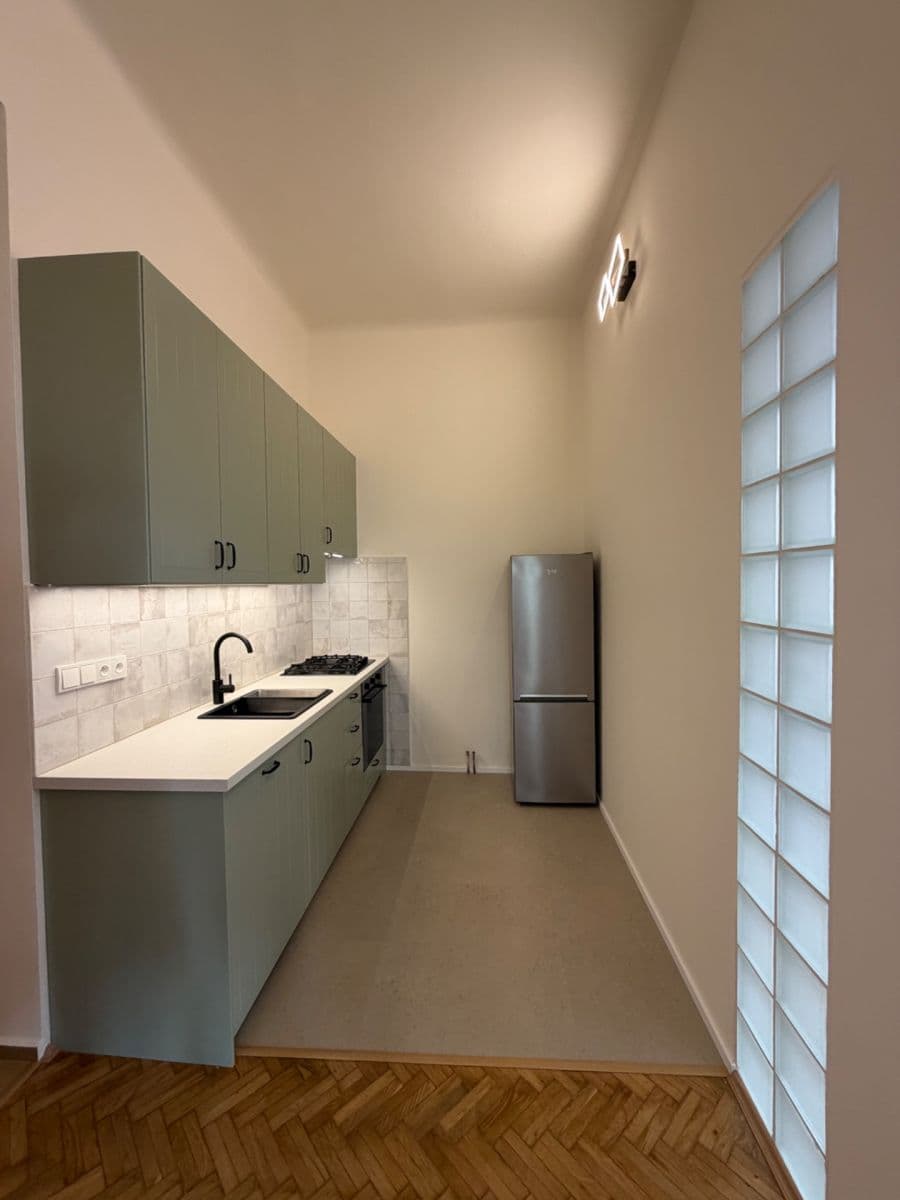 Pronájem bytu 2+1 72 m², Lucemburská, Praha, Praha Pronájem bytu 2+1 72 m², Lucemburská, Praha, Praha