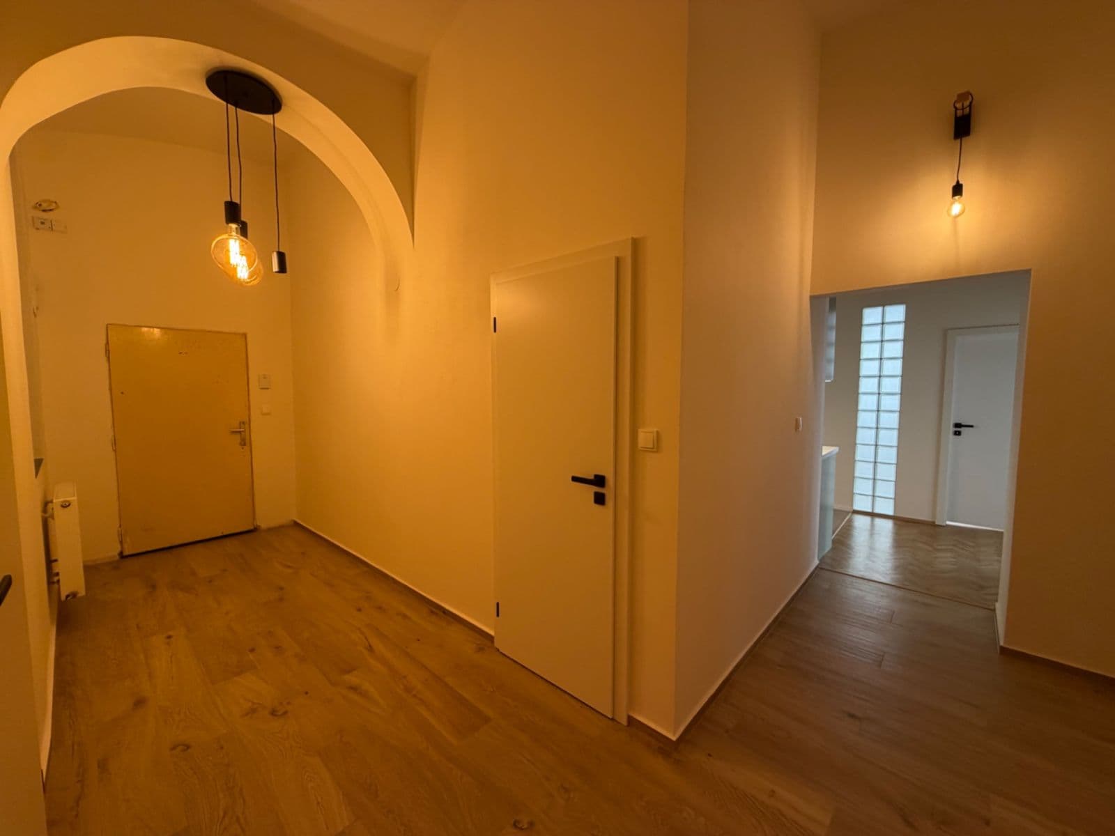 Pronájem bytu 2+1 72 m², Lucemburská, Praha, Praha Pronájem bytu 2+1 72 m², Lucemburská, Praha, Praha