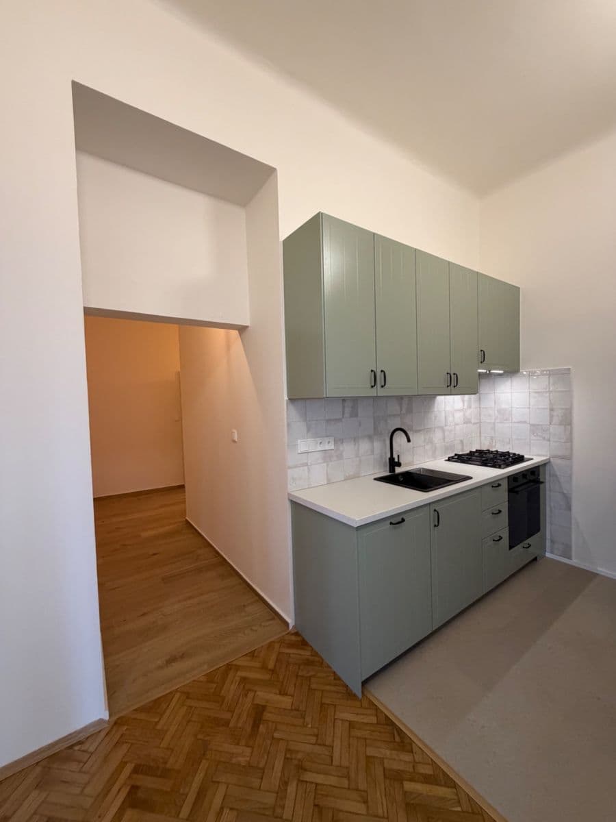 Pronájem bytu 2+1 72 m², Lucemburská, Praha, Praha Pronájem bytu 2+1 72 m², Lucemburská, Praha, Praha