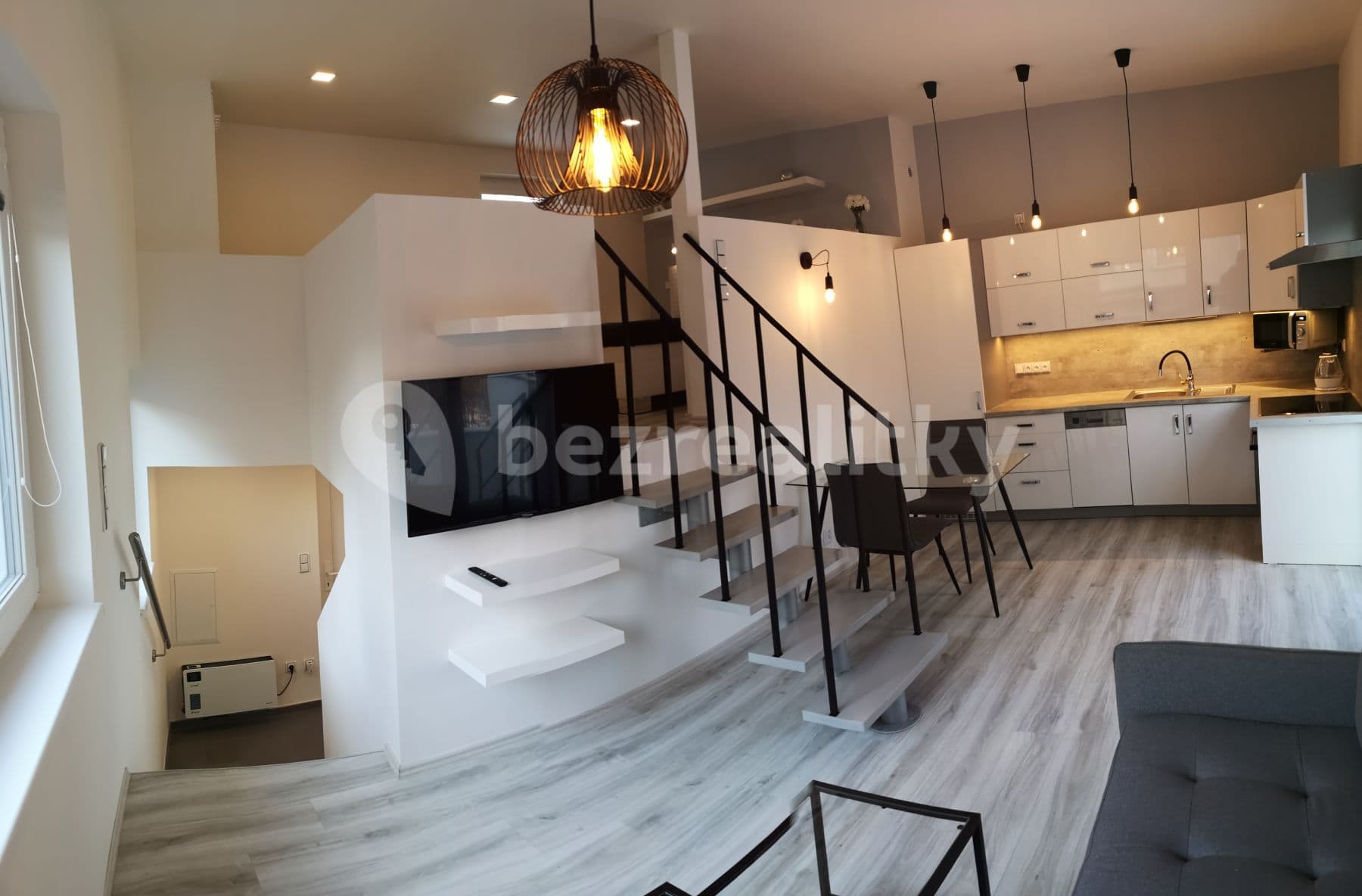 Pronájem domu 51 m², pozemek 10 m², K vodojemu, Praha, Praha Pronájem domu 51 m², pozemek 10 m², K vodojemu, Praha, Praha