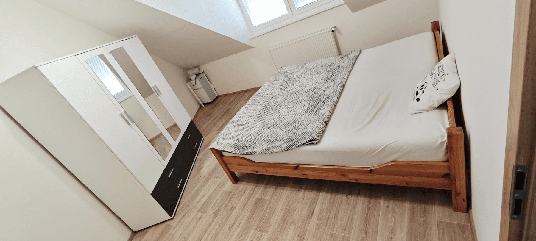 Pronájem bytu 2+kk 50 m², Hrdlořezská, Praha, Praha Pronájem bytu 2+kk 50 m², Hrdlořezská, Praha, Praha
