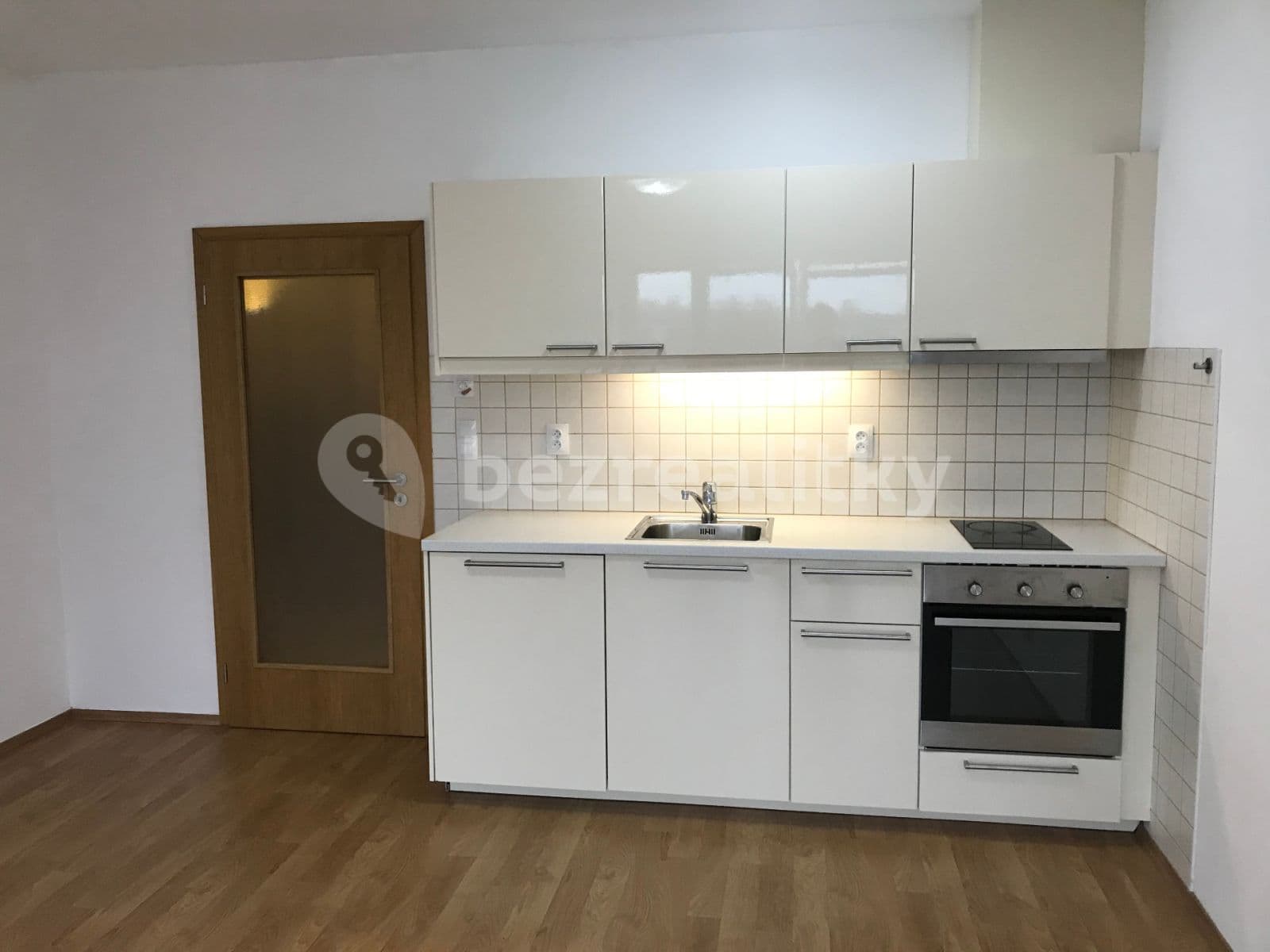 Pronájem bytu 1+kk 35 m², Sazovická, Praha, Praha Pronájem bytu 1+kk 35 m², Sazovická, Praha, Praha