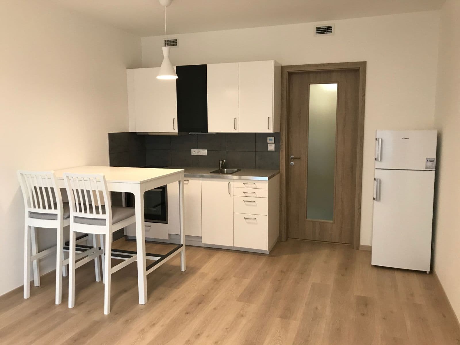 Pronájem bytu 1+kk 30 m², Do Zahrádek Ⅰ, Praha, Praha Pronájem bytu 1+kk 30 m², Do Zahrádek Ⅰ, Praha, Praha
