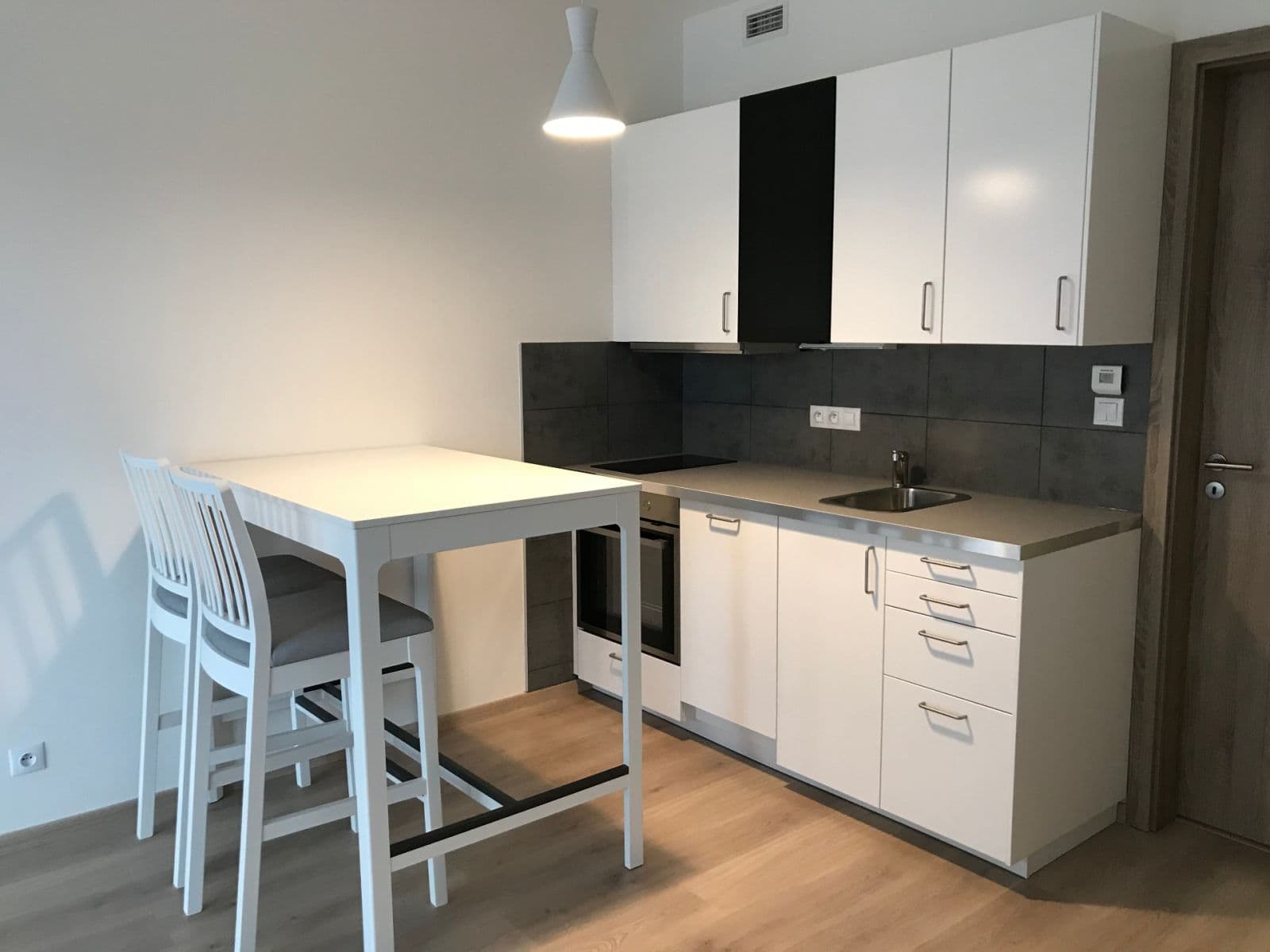 Pronájem bytu 1+kk 30 m², Do Zahrádek Ⅰ, Praha, Praha Pronájem bytu 1+kk 30 m², Do Zahrádek Ⅰ, Praha, Praha