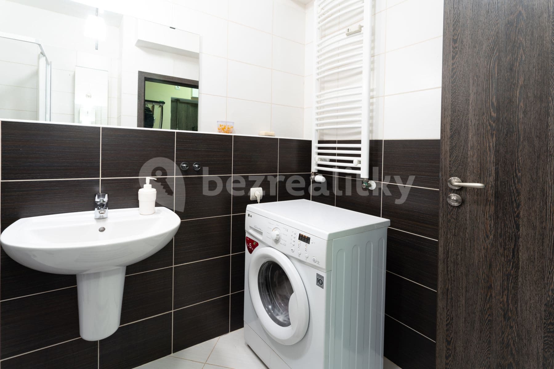 Pronájem bytu 1+kk 28 m², Zakšínská, Praha, Praha Pronájem bytu 1+kk 28 m², Zakšínská, Praha, Praha