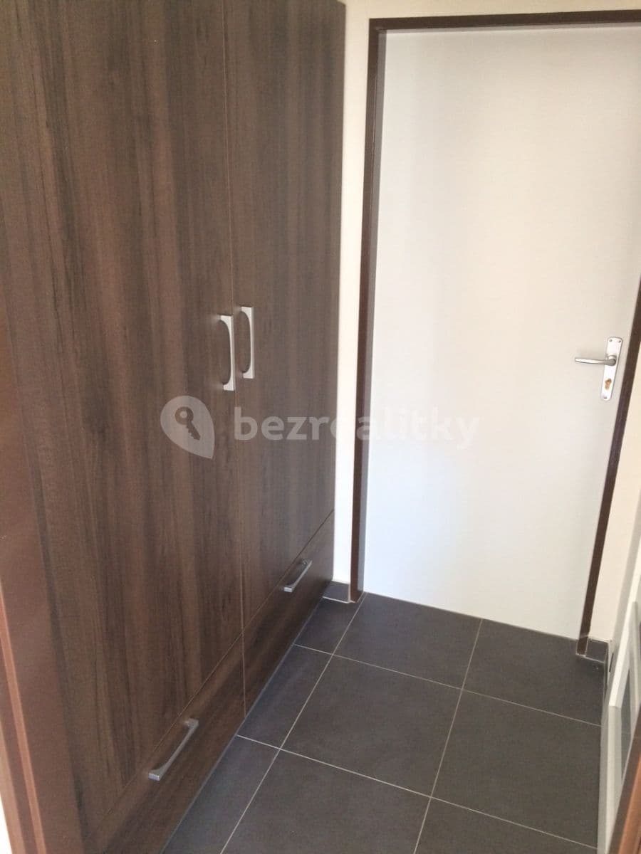 Pronájem bytu 1+kk 22 m², Macanova, Pardubice, Pardubický kraj Pronájem bytu 1+kk 22 m², Macanova, Pardubice, Pardubický kraj