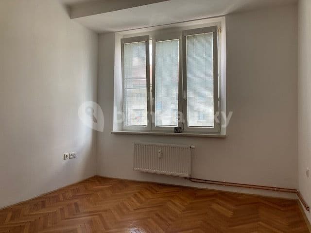 Pronájem bytu 1+kk 22 m², Macanova, Pardubice, Pardubický kraj Pronájem bytu 1+kk 22 m², Macanova, Pardubice, Pardubický kraj