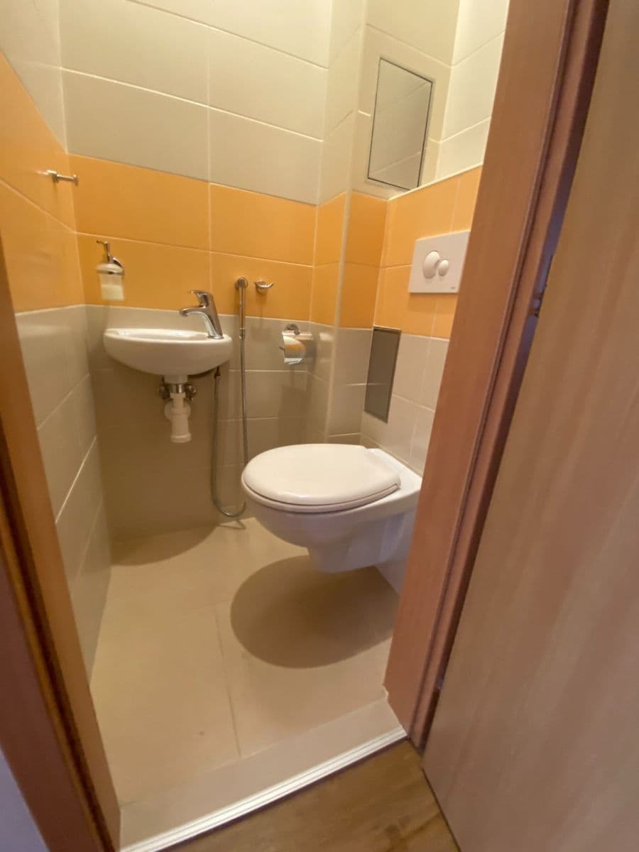 Prodej bytu 1+1 46 m², Křižíkova, Praha, Praha Prodej bytu 1+1 46 m², Křižíkova, Praha, Praha