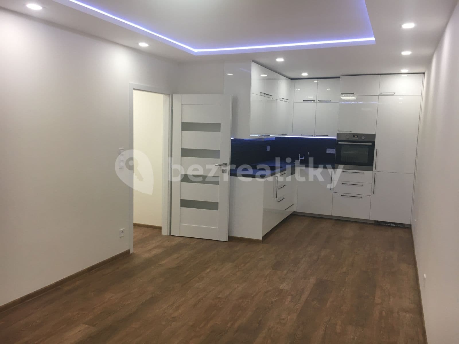 Pronájem bytu 2+kk 45 m², Nevanova, Praha, Praha Pronájem bytu 2+kk 45 m², Nevanova, Praha, Praha