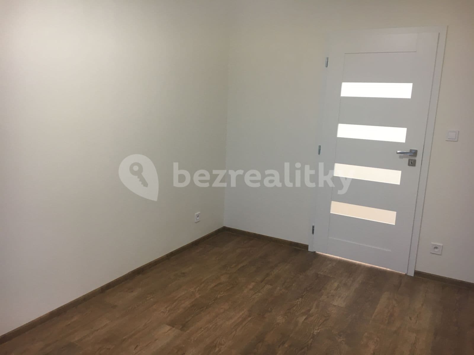 Pronájem bytu 2+kk 45 m², Nevanova, Praha, Praha Pronájem bytu 2+kk 45 m², Nevanova, Praha, Praha