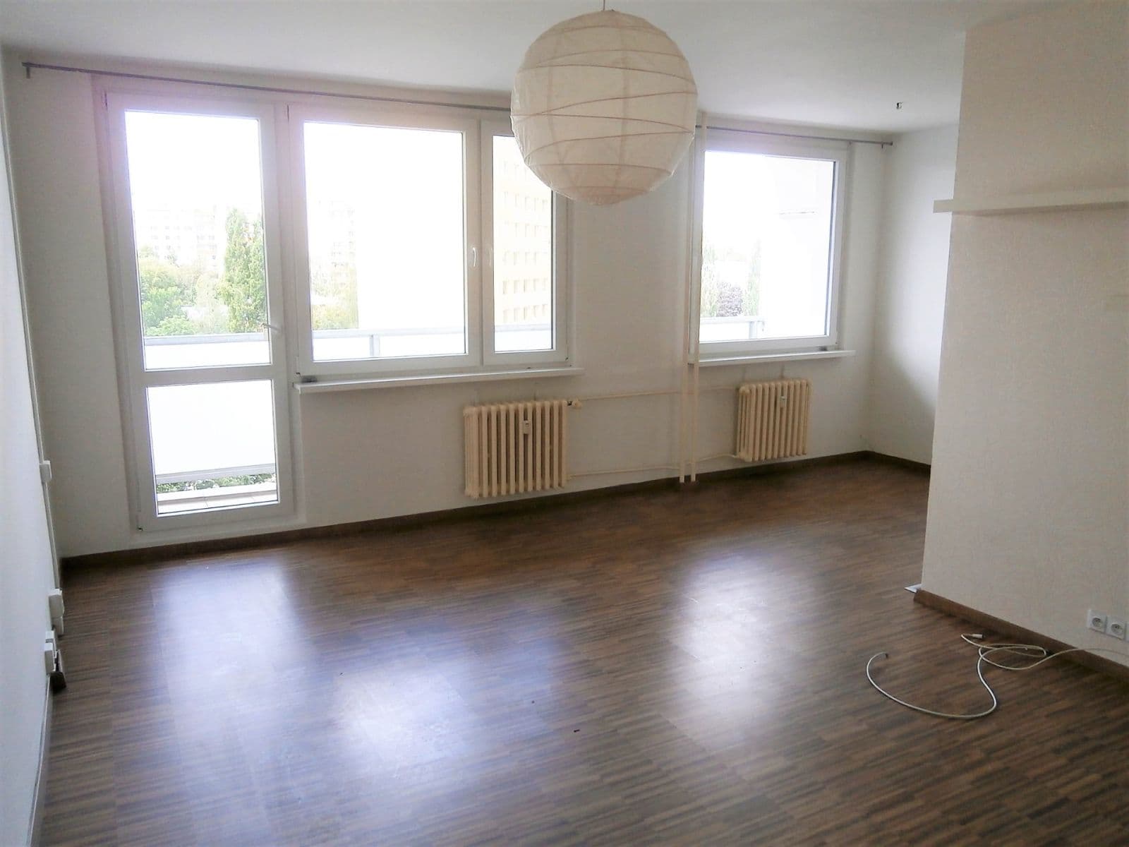 Pronájem bytu 3+1 78 m², Zvoncovitá, Praha, Praha Pronájem bytu 3+1 78 m², Zvoncovitá, Praha, Praha