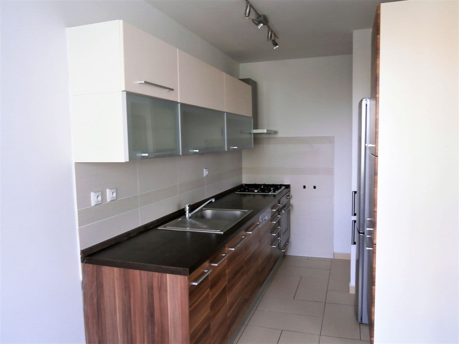 Pronájem bytu 3+1 78 m², Zvoncovitá, Praha, Praha Pronájem bytu 3+1 78 m², Zvoncovitá, Praha, Praha