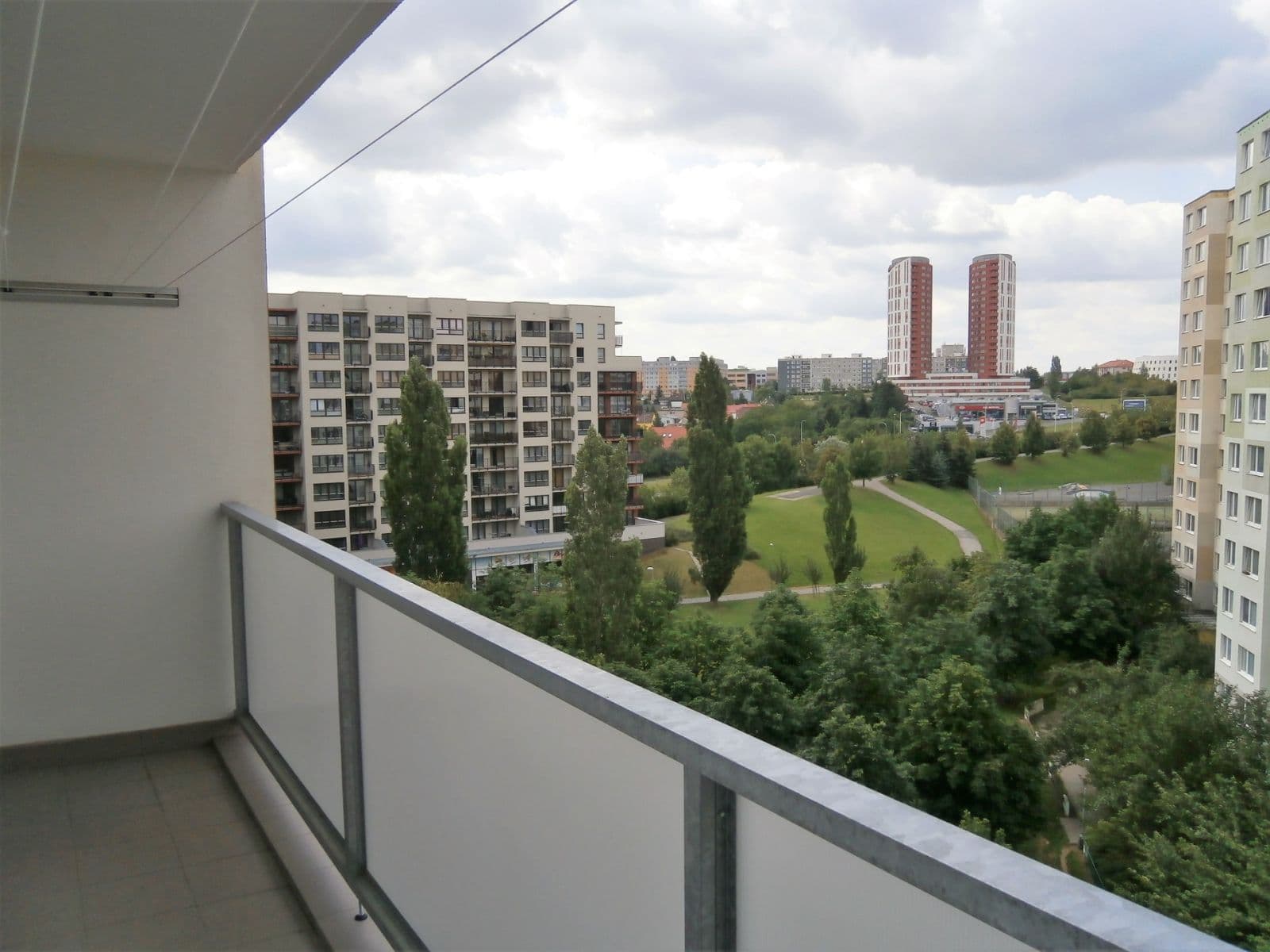 Pronájem bytu 3+1 78 m², Zvoncovitá, Praha, Praha Pronájem bytu 3+1 78 m², Zvoncovitá, Praha, Praha