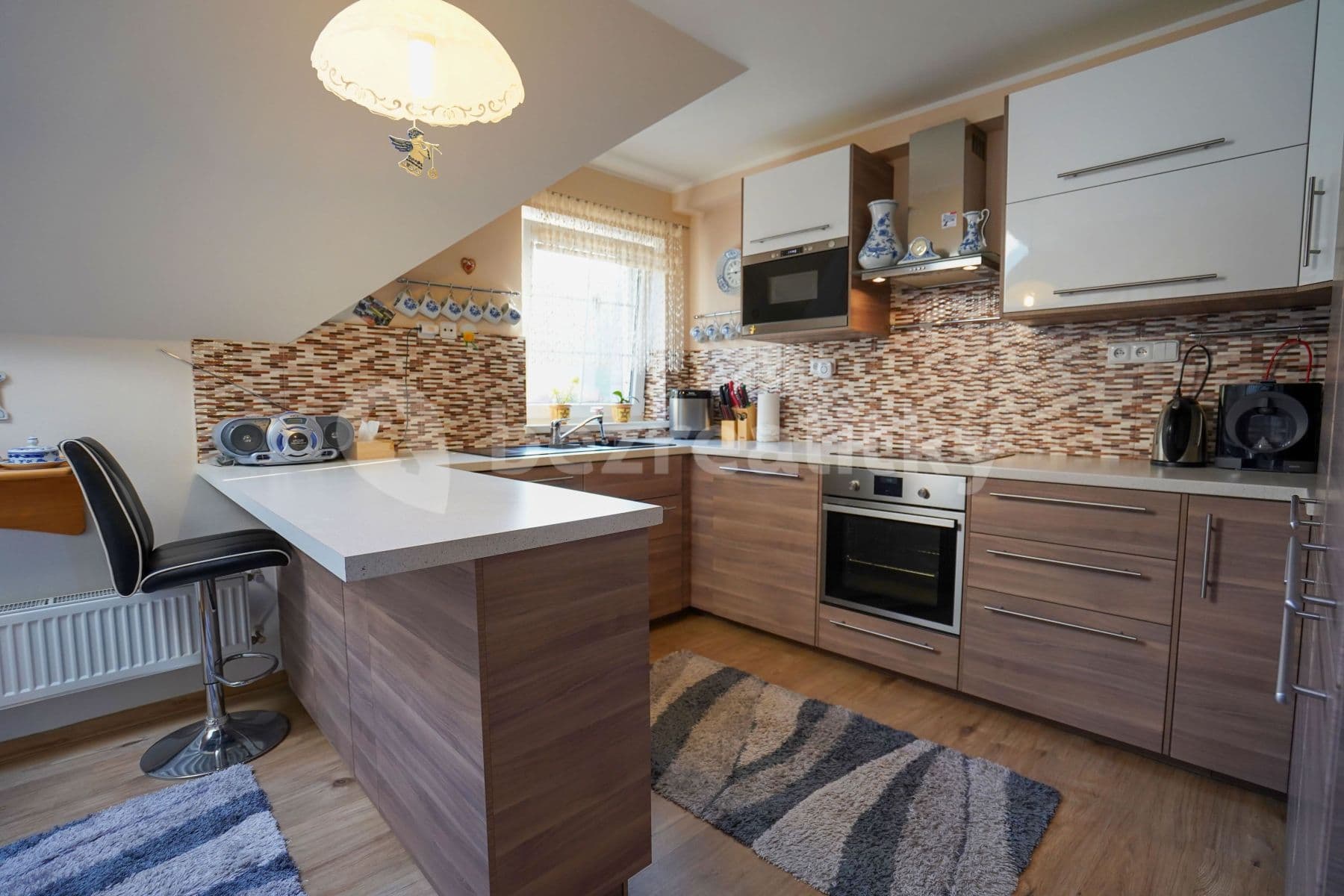 Pronájem domu 90 m², pozemek 300 m², Náves, Úholičky, Středočeský kraj Pronájem domu 90 m², pozemek 300 m², Náves, Úholičky, Středočeský kraj