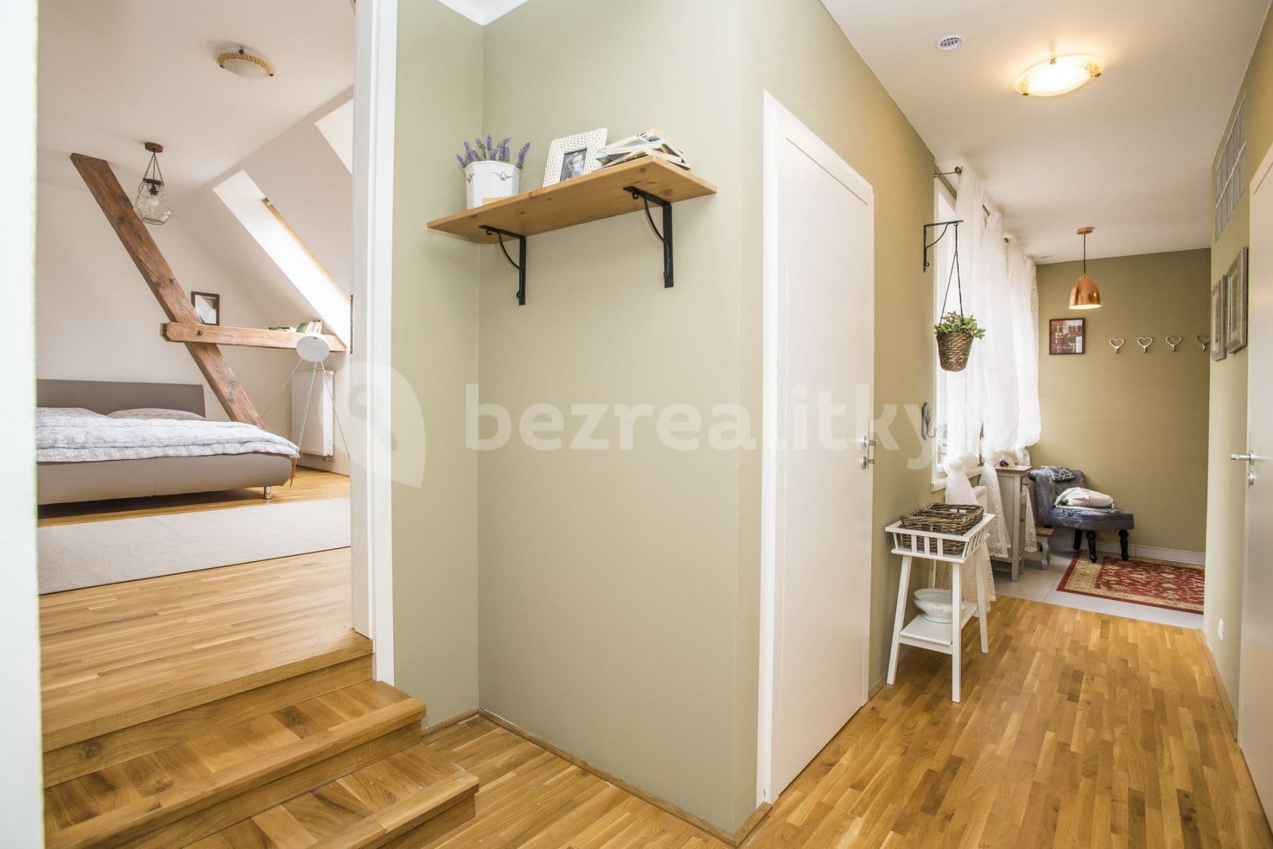 Pronájem bytu 3+1 110 m², Tusarova, Praha, Praha
