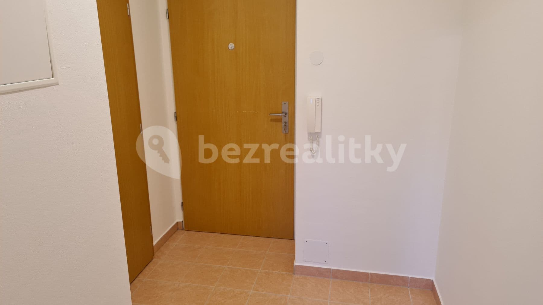 Pronájem bytu 1+kk 30 m², Boloňská, Praha, Praha Pronájem bytu 1+kk 30 m², Boloňská, Praha, Praha