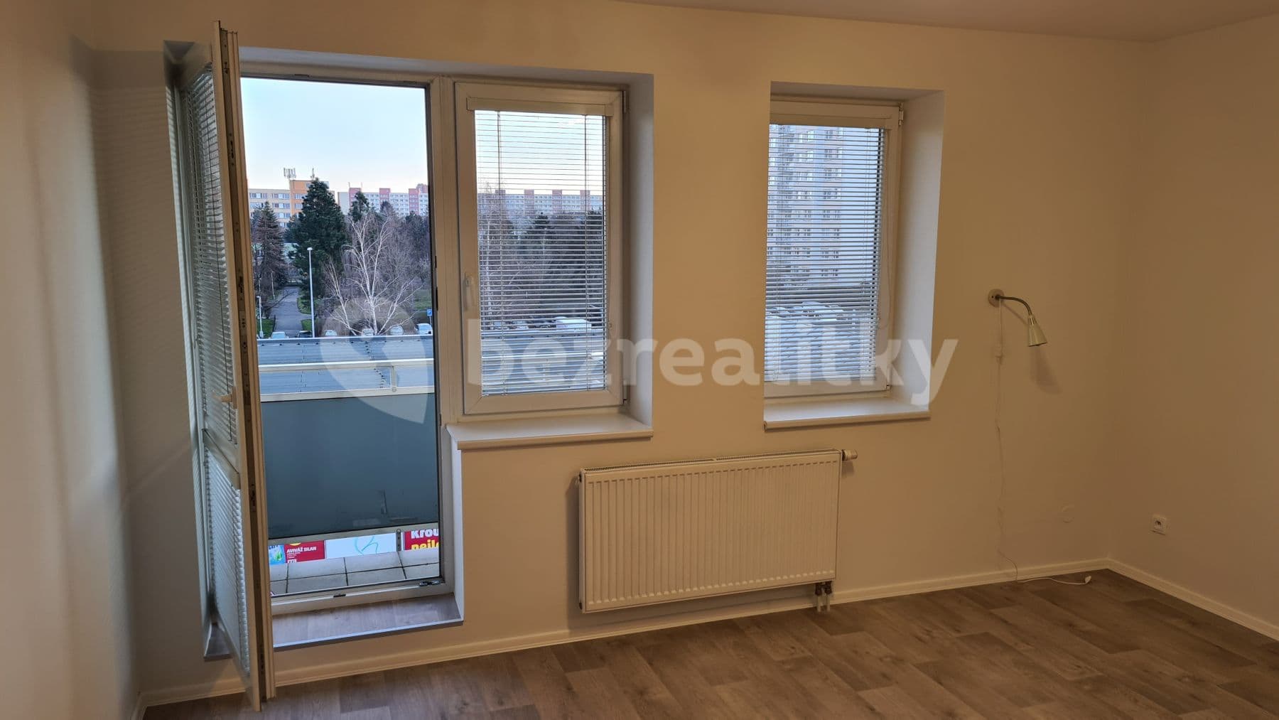 Pronájem bytu 1+kk 30 m², Boloňská, Praha, Praha Pronájem bytu 1+kk 30 m², Boloňská, Praha, Praha