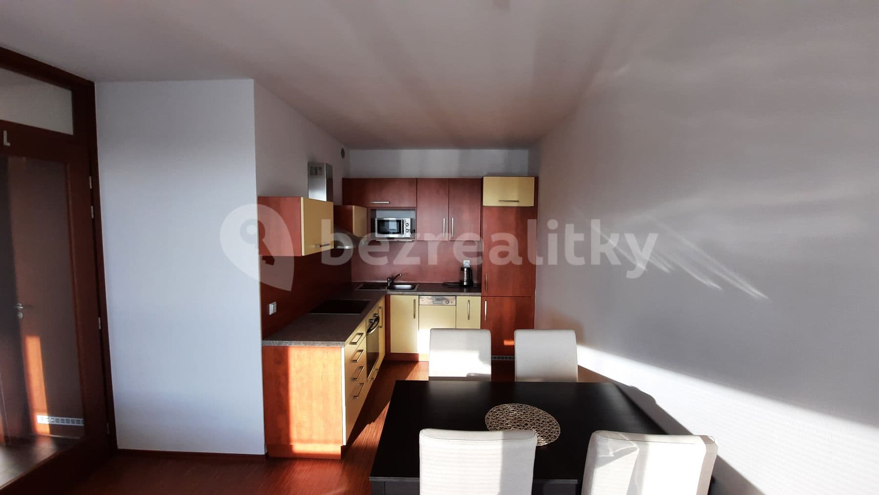 Pronájem bytu 2+kk 47 m², Jeremiášova, Praha, Praha Pronájem bytu 2+kk 47 m², Jeremiášova, Praha, Praha