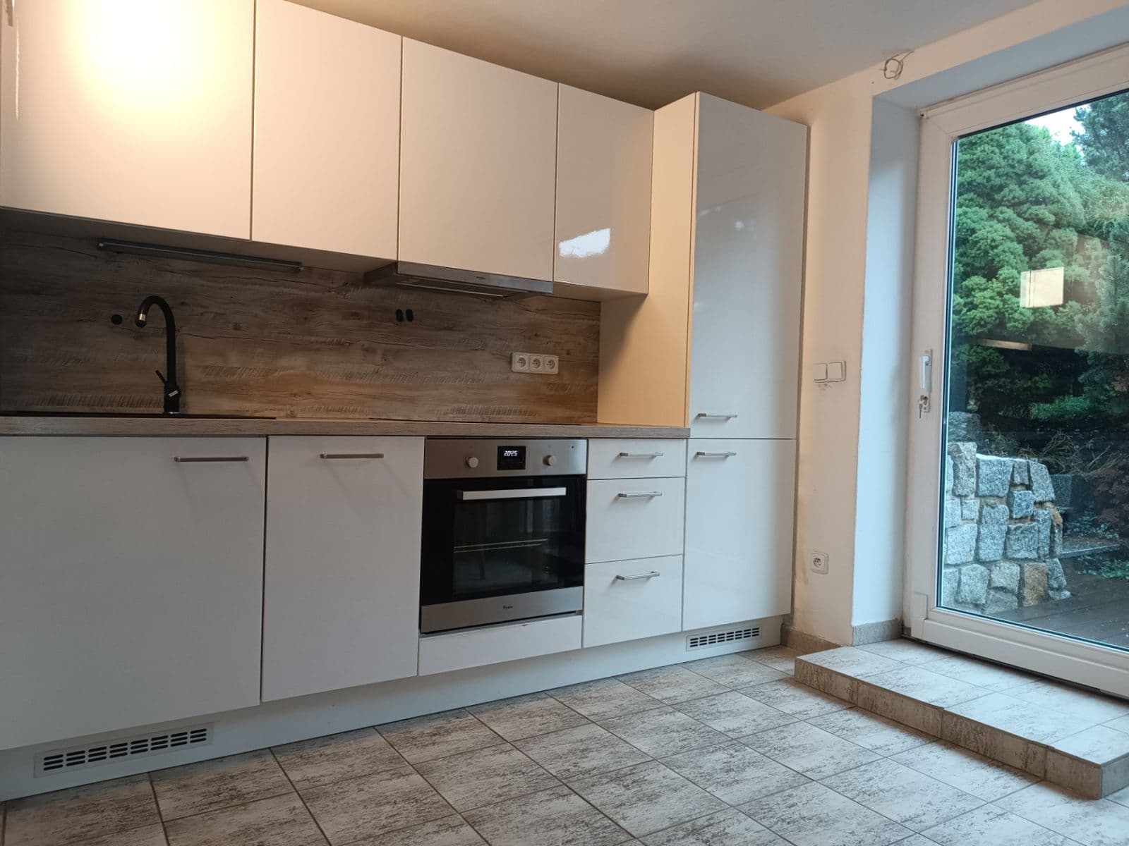 Pronájem bytu 1+1 37 m², Pražská, Úvaly, Středočeský kraj Pronájem bytu 1+1 37 m², Pražská, Úvaly, Středočeský kraj