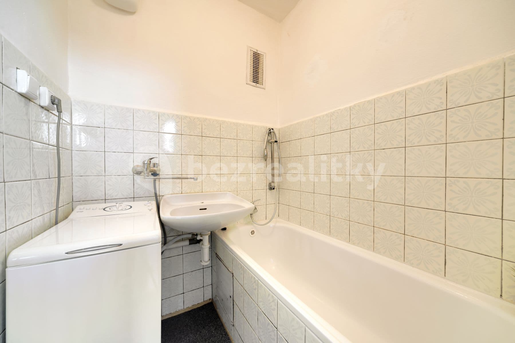 Pronájem bytu 2+1 61 m², Barvy, Brno, Jihomoravský kraj Pronájem bytu 2+1 61 m², Barvy, Brno, Jihomoravský kraj