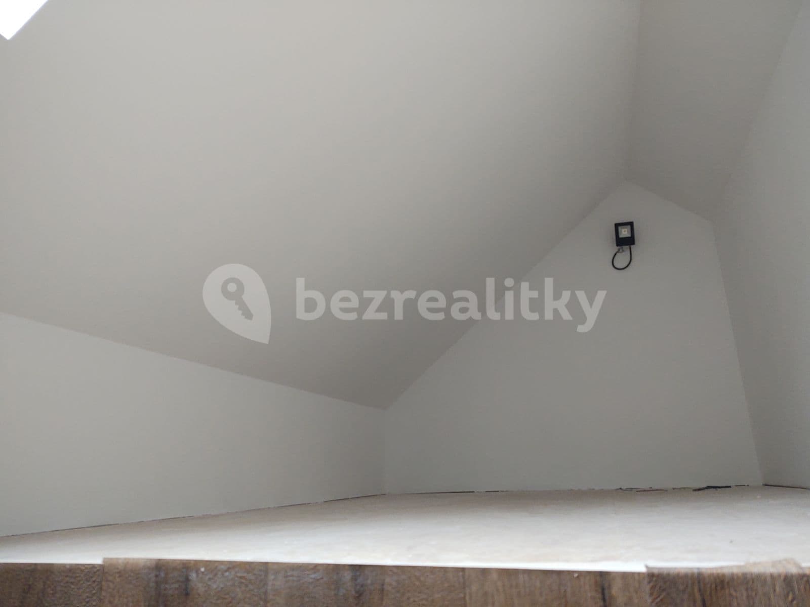 Pronájem bytu 3+kk 90 m², Komenského, Řevnice, Středočeský kraj Pronájem bytu 3+kk 90 m², Komenského, Řevnice, Středočeský kraj