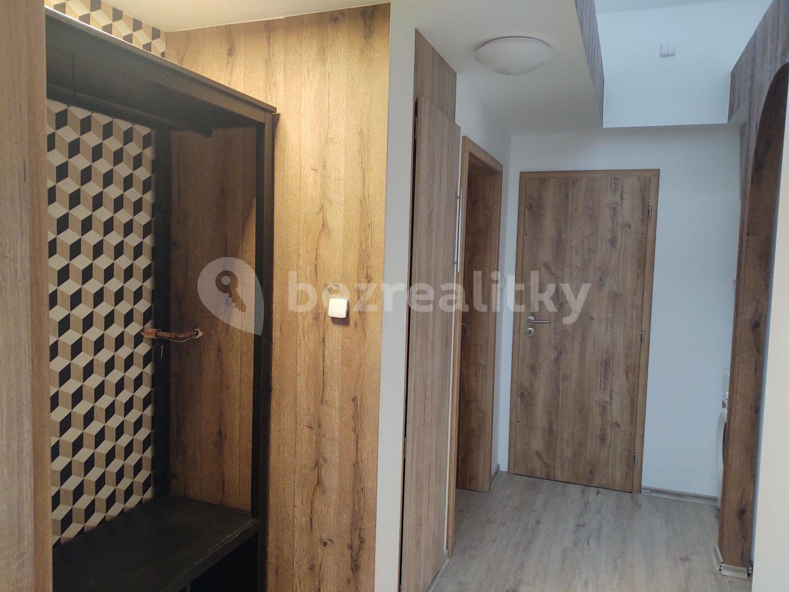 Pronájem bytu 3+kk 90 m², Komenského, Řevnice, Středočeský kraj Pronájem bytu 3+kk 90 m², Komenského, Řevnice, Středočeský kraj