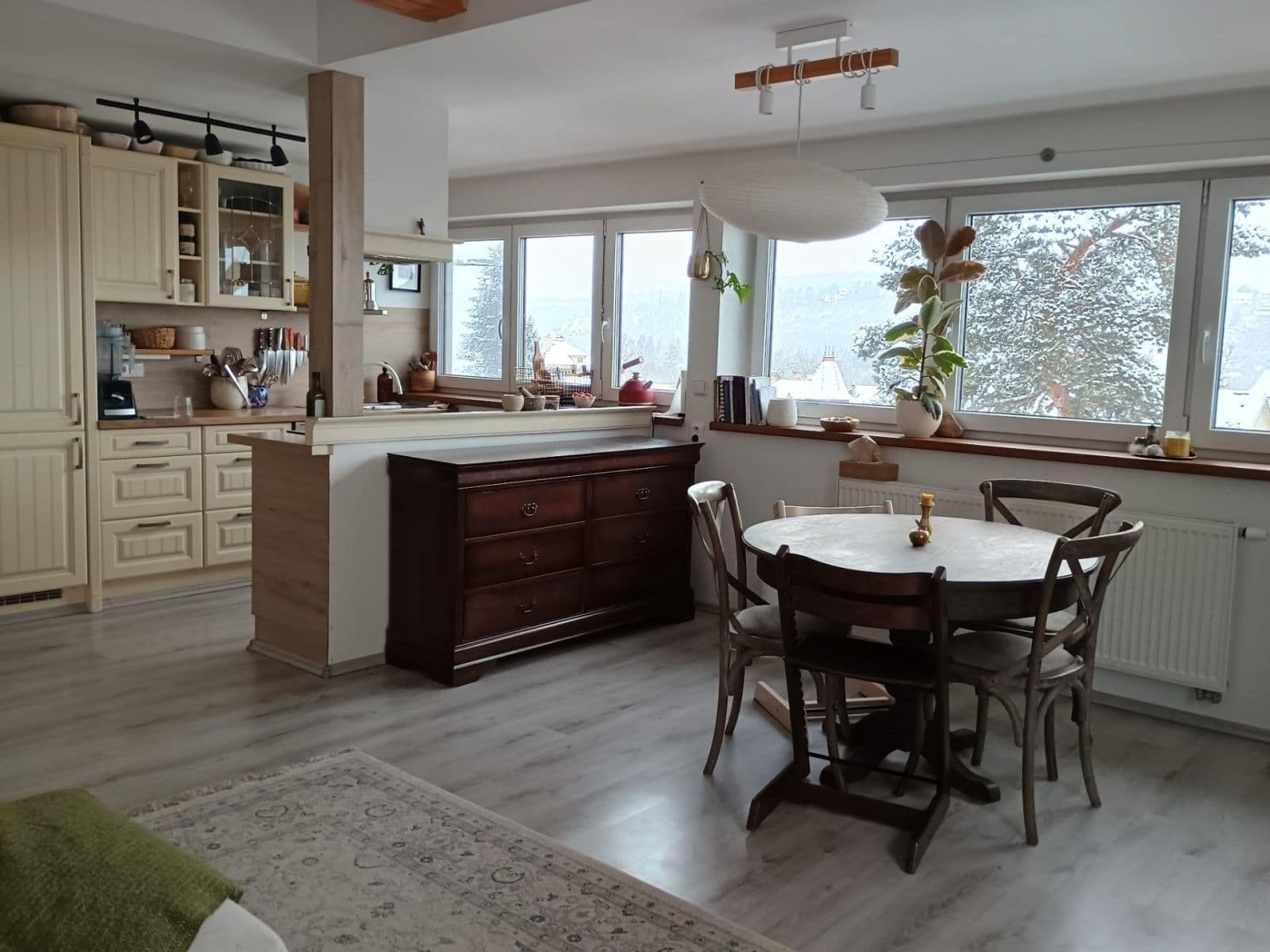 Pronájem bytu 3+kk 90 m², Komenského, Řevnice, Středočeský kraj Pronájem bytu 3+kk 90 m², Komenského, Řevnice, Středočeský kraj